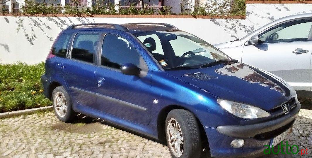 2004' Peugeot 206 Sw photo #1