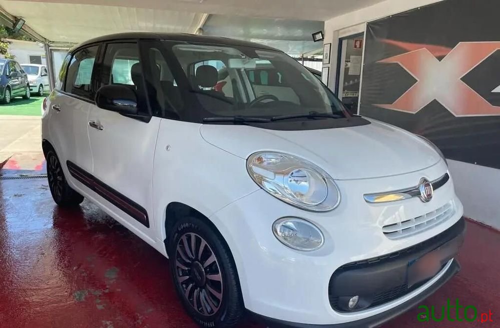 2014' Fiat 500L photo #4