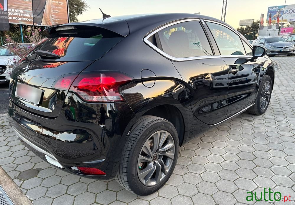 2012' Citroen DS4 1.6 E-Hdi So Chic photo #5