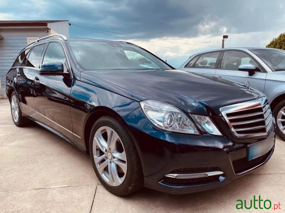 2013' Mercedes-Benz E-250 photo #4