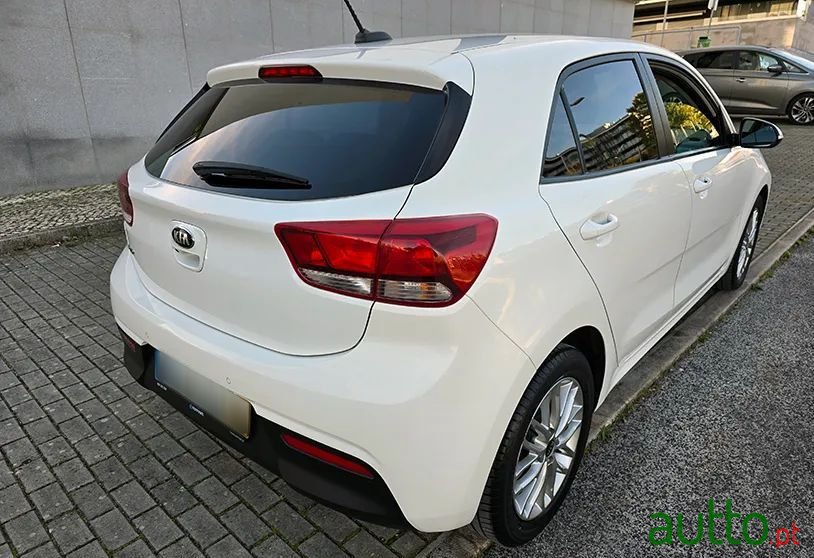 2017' Kia Rio 1.2 Cvvt Sx photo #6