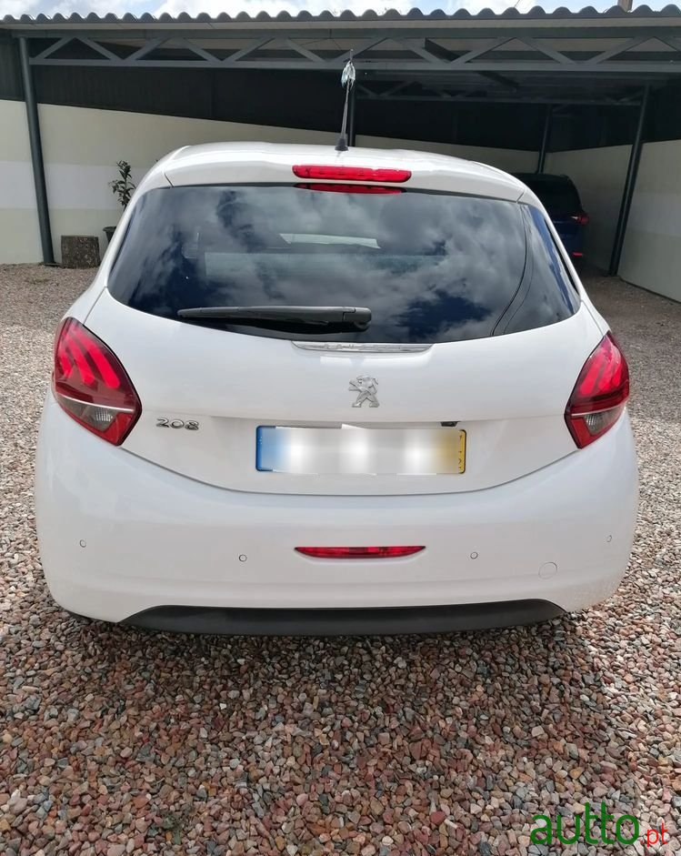 2017' Peugeot 208 photo #3