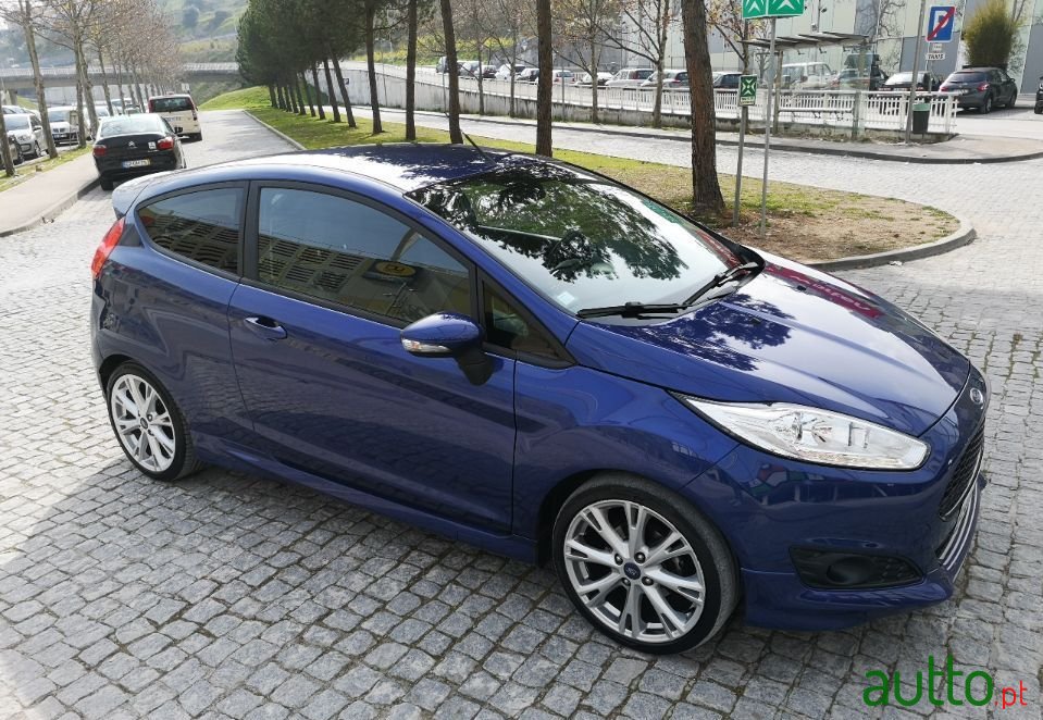 2016' Ford Fiesta Sport photo #3