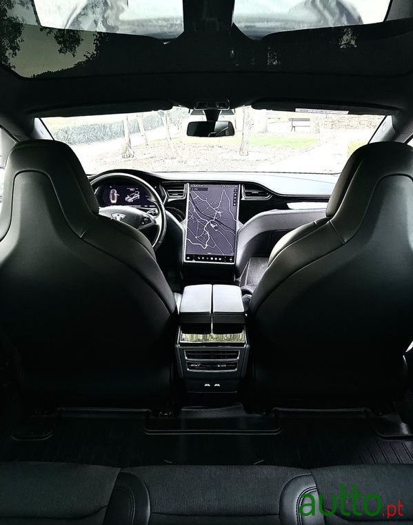 2018' Tesla Model S Standard Range photo #5