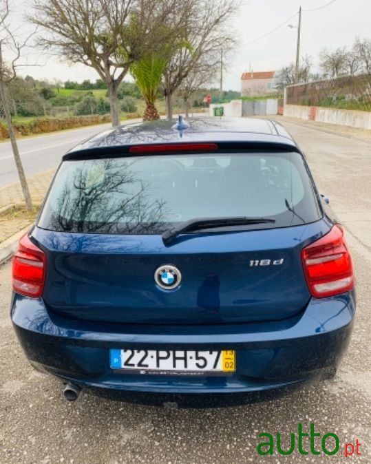 2013' BMW 118 photo #4