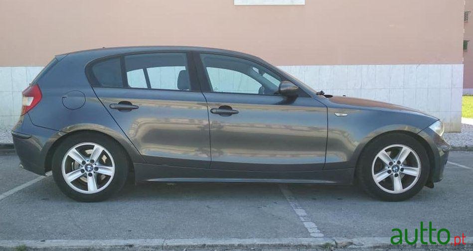 2005' BMW 120 D Confort Nacional photo #5