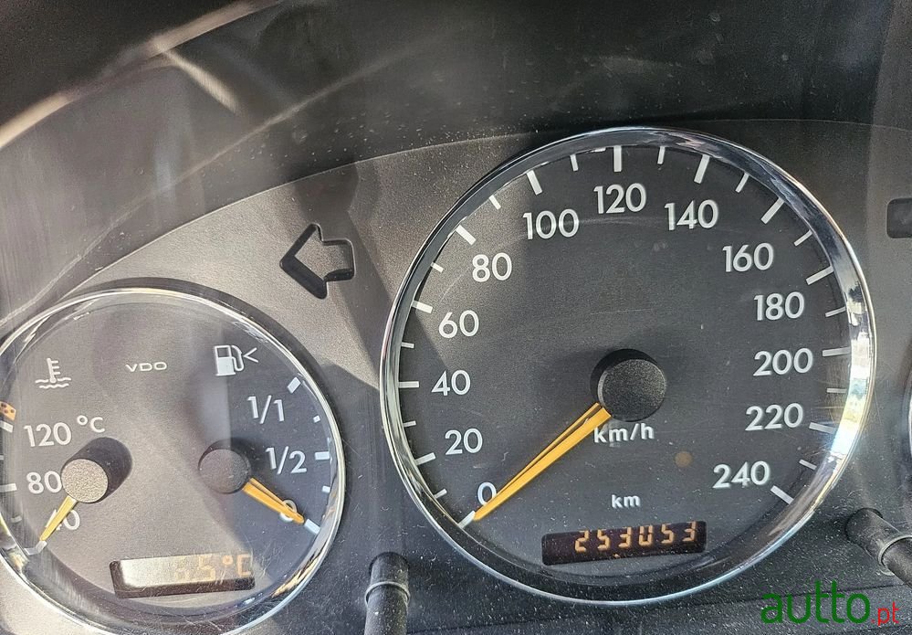 2001' Mercedes-Benz Classe M Standard photo #6