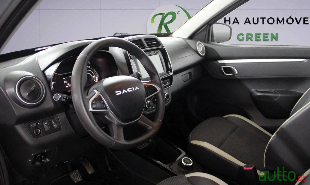 2023' Dacia Spring Electric 45 Essential photo #6
