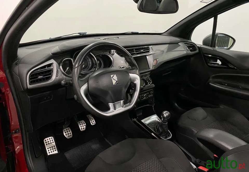 2014' Citroen DS3 photo #5