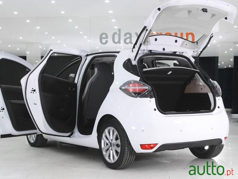 2020' Renault Zoe photo #5