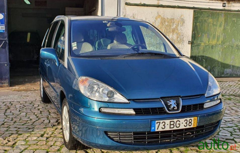 2006' Peugeot 807 photo #1