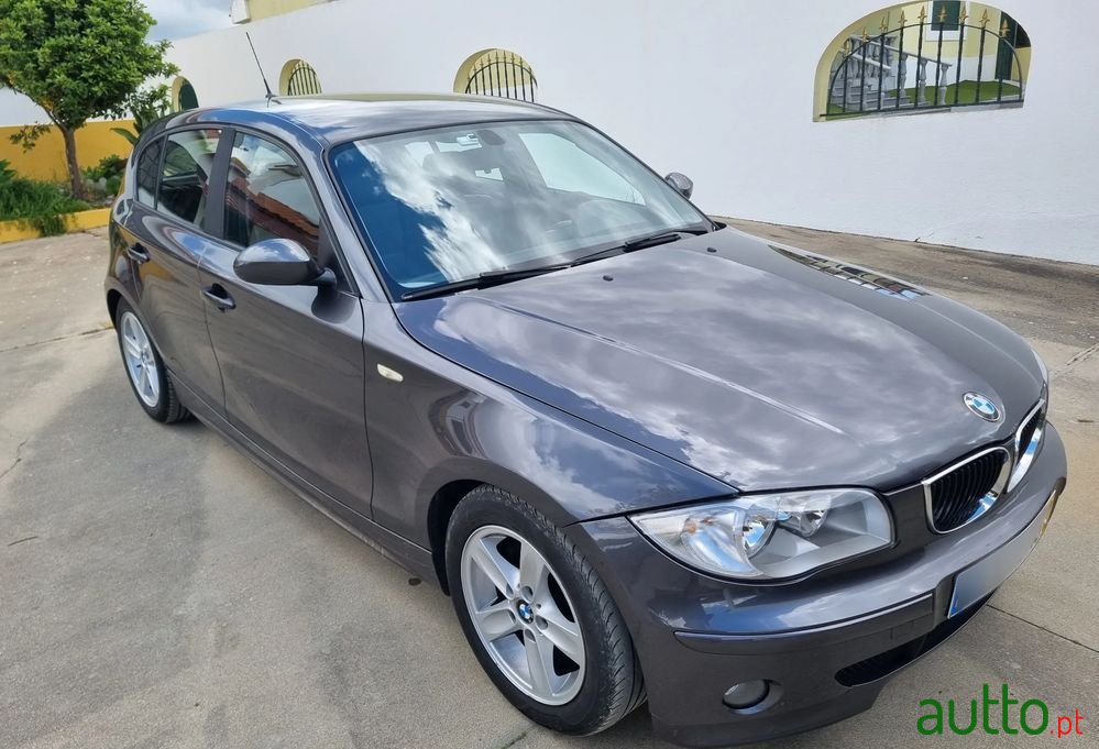 2005' BMW Série 1 D photo #6