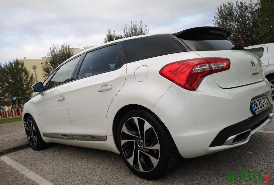 2012' Citroen DS5 photo #3