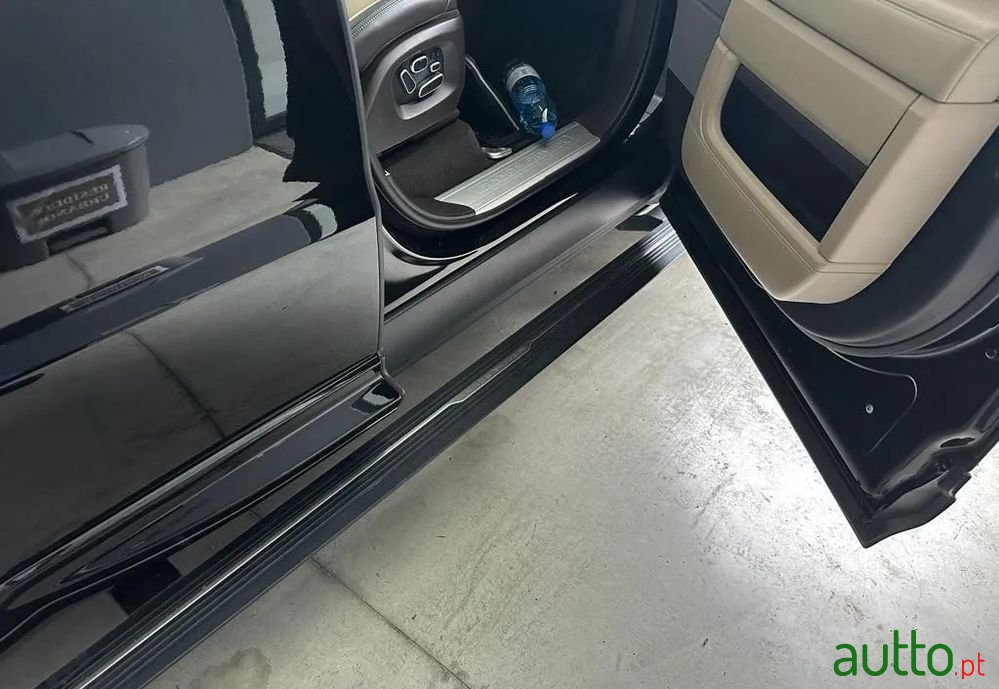 2015' Land Rover Range Rover Sport photo #5