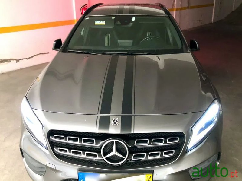 2018' Mercedes-Benz Gla-180 photo #3