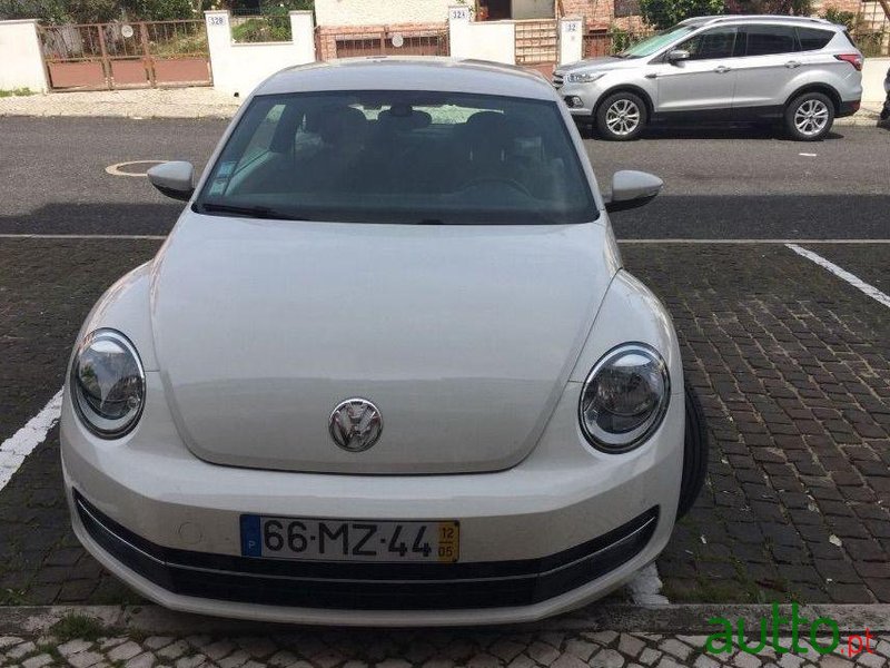 2012' Volkswagen Beetle photo #2