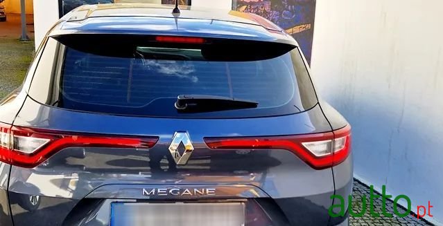 2017' Renault Megane Sport Tourer photo #6