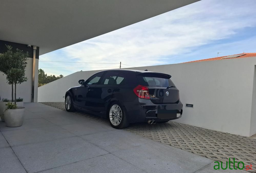 2010' BMW Série 1 D photo #2