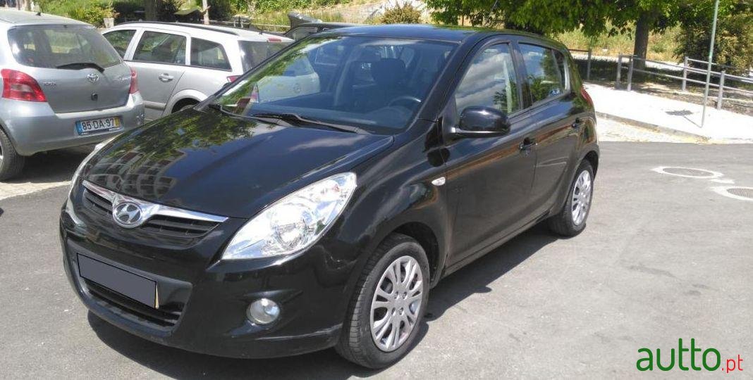 2010' Hyundai i20 1.4 Crdi Comfort photo #1