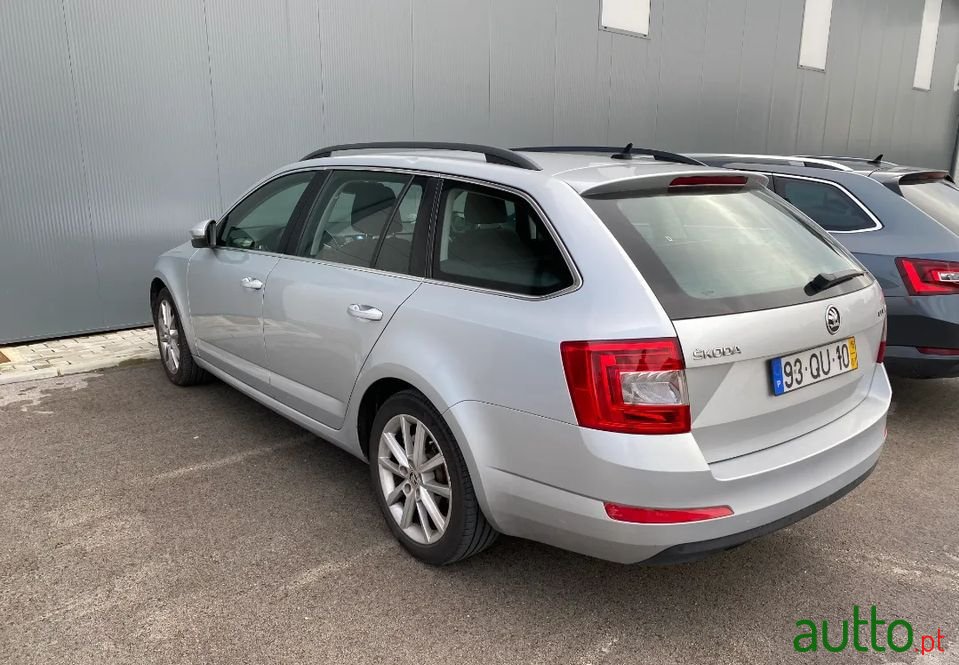 2016' Skoda Octavia Break photo #3