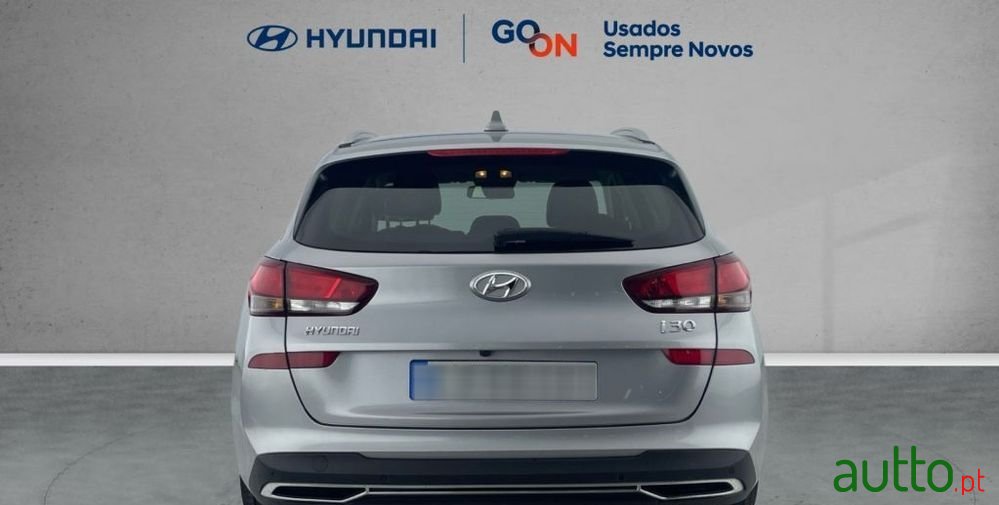 2022' Hyundai i30 1.0 T-Gdi Style photo #3