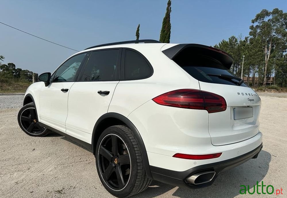 2016' Porsche Cayenne photo #4