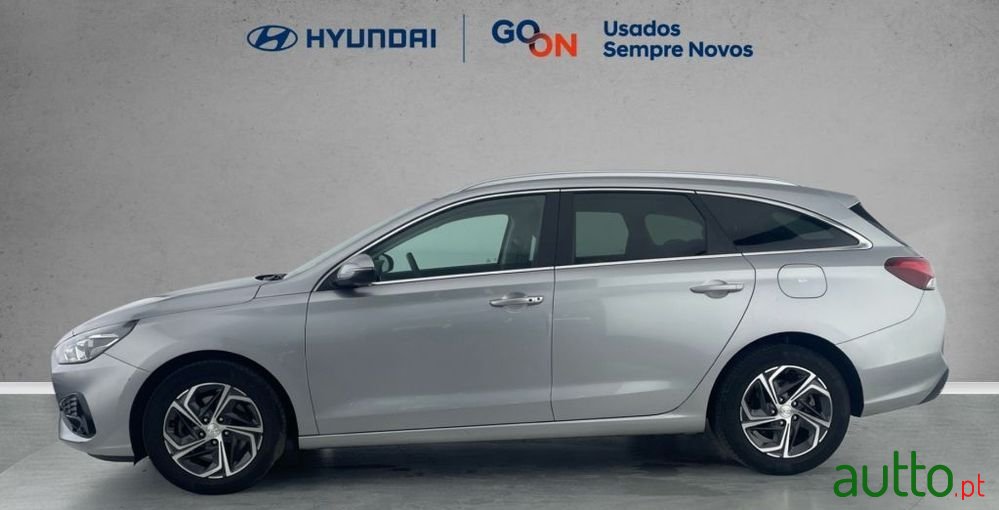 2022' Hyundai i30 1.0 T-Gdi Style photo #5