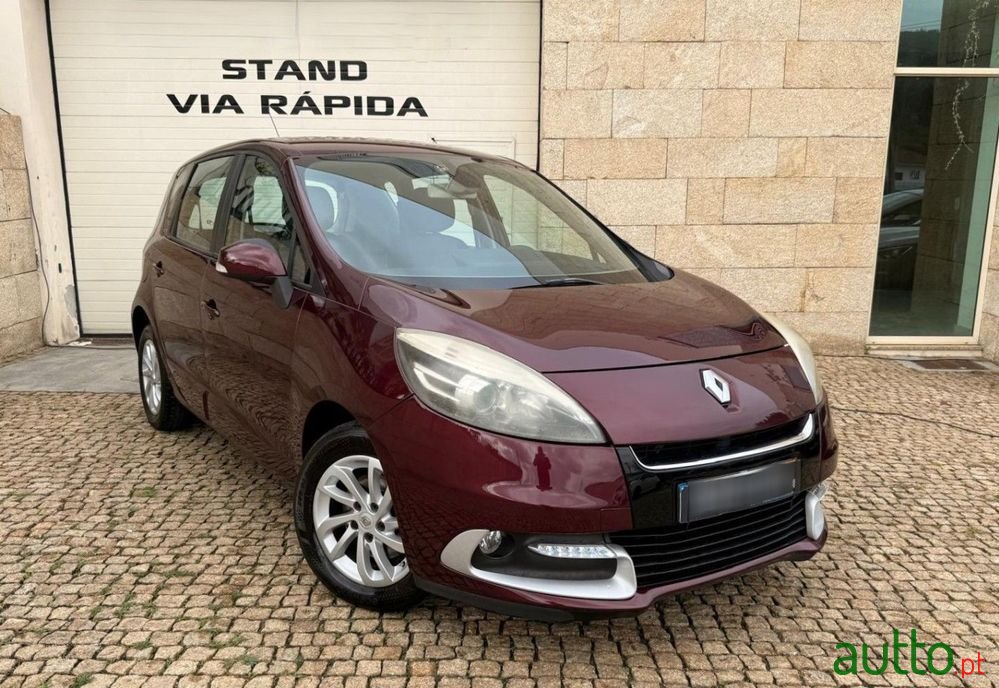 2012' Renault Scenic photo #3