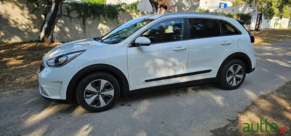 2019' Kia Niro 1.6 Gdi Hev Ex photo #1
