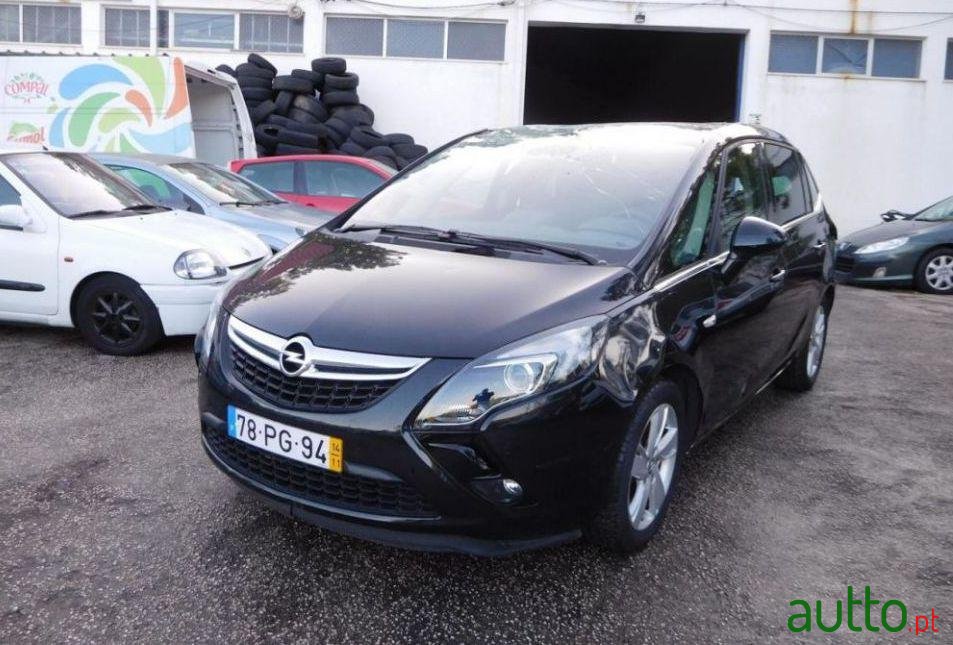 2014' Opel Zafira 1.6 Cdti Cosmo photo #1