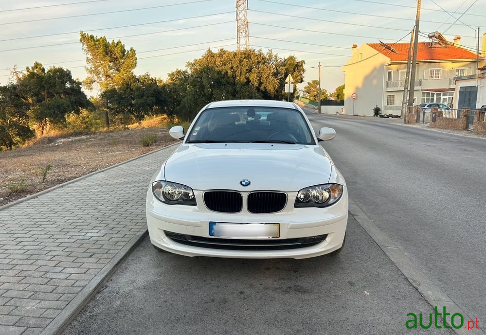 2010' BMW 116 D photo #3