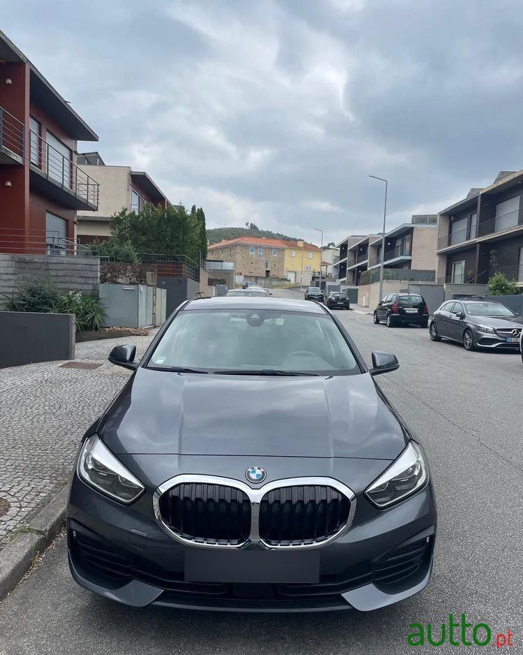 2019' BMW Série 1 D photo #2