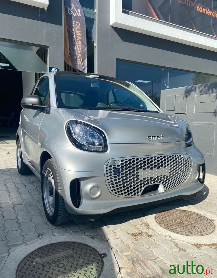 2021' Smart Fortwo photo #1