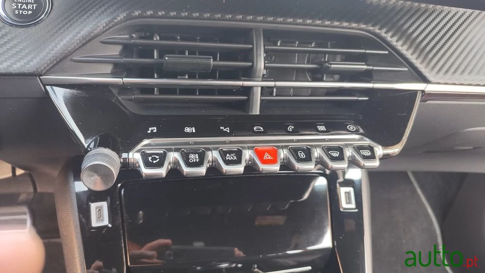 2021' Peugeot e-2008 Gt photo #5