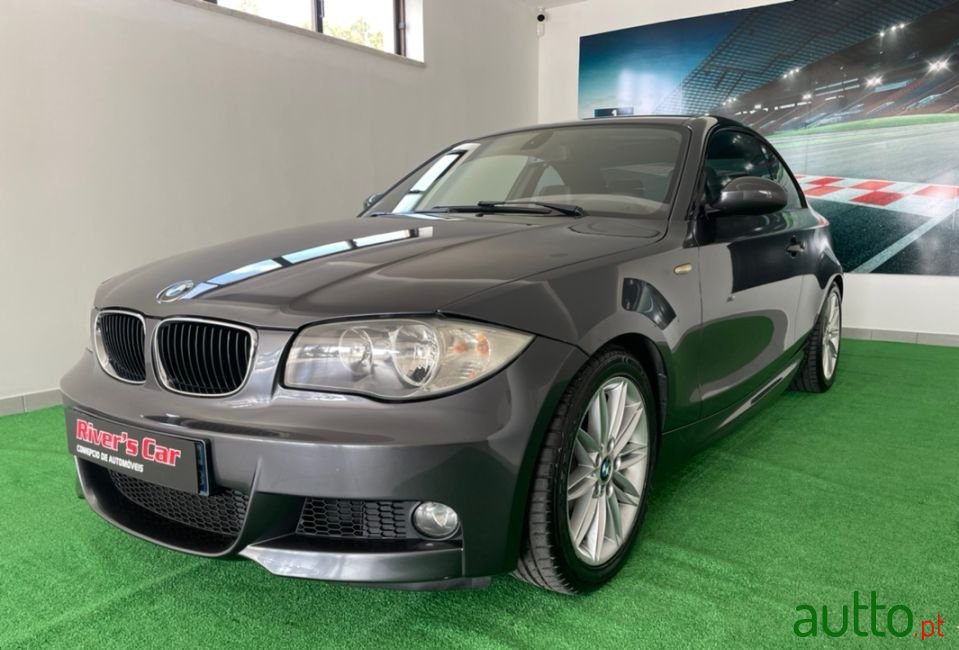 2008' BMW 120 photo #1