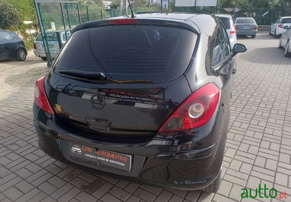 2012' Opel Corsa photo #3