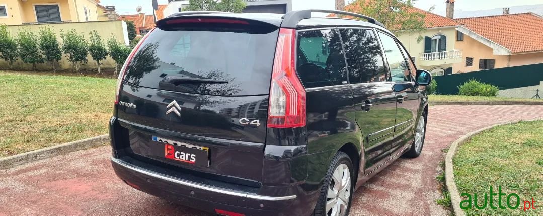 2007' Citroen C4 Grand Picasso photo #5