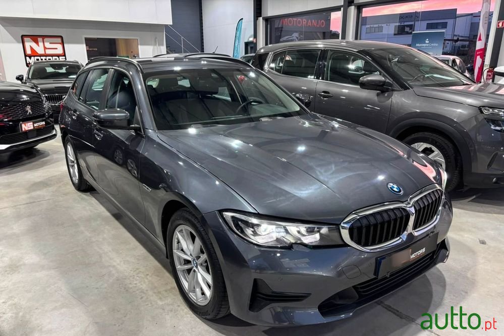 2022' BMW Série 3 photo #1