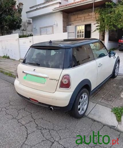 2009' MINI Cooper D photo #5