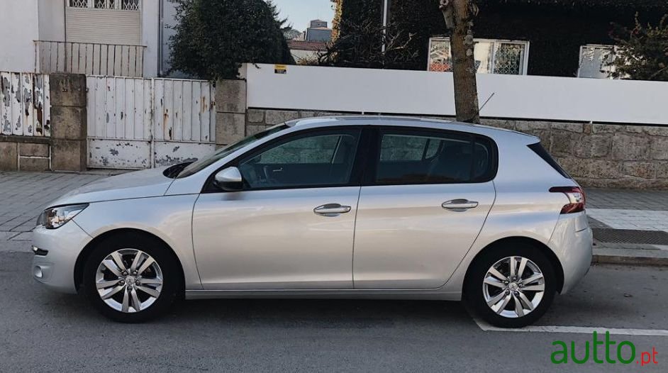 2014' Peugeot 308 photo #1