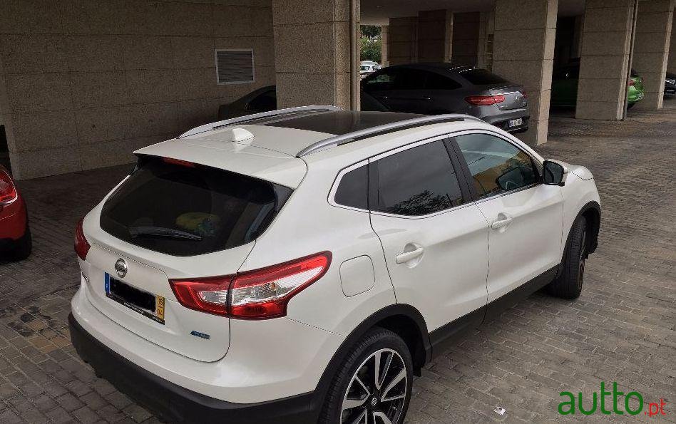 2015' Nissan Qashqai photo #2