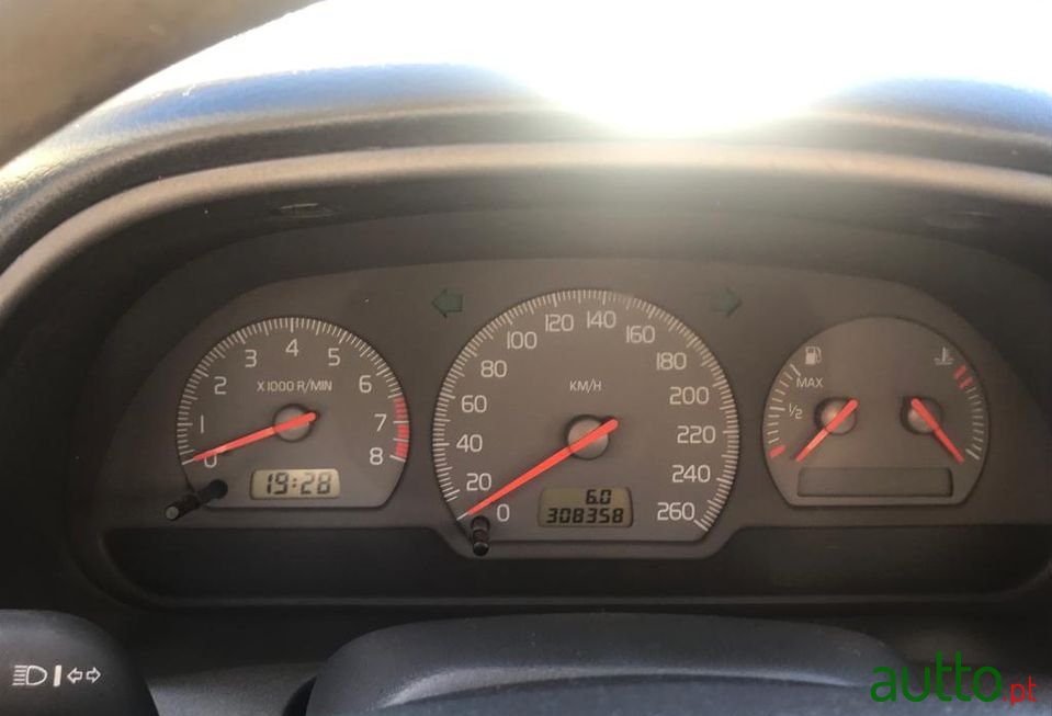 2001' Volvo S40 photo #6