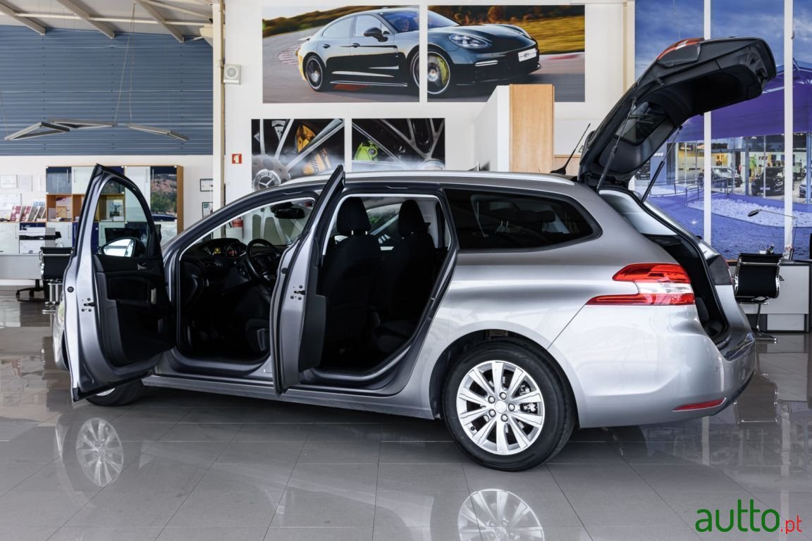 2017' Peugeot 308 Sw photo #4