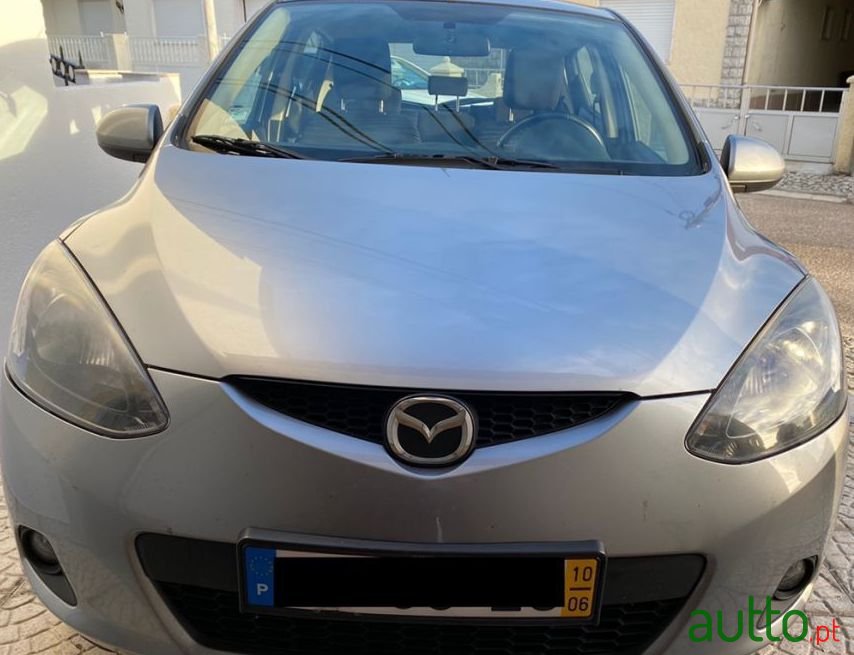 2010' Mazda 2 photo #1