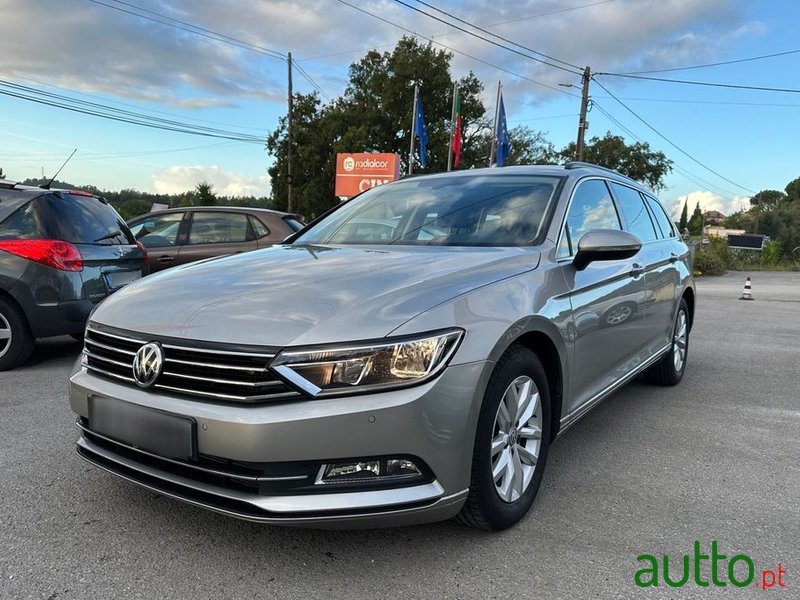 2016' Volkswagen Passat Variant photo #1