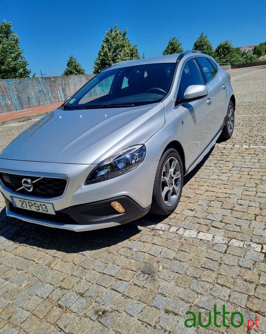 2015' Volvo V40 photo #3