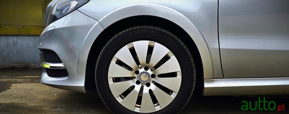 2017' Mercedes-Benz Classe B photo #4