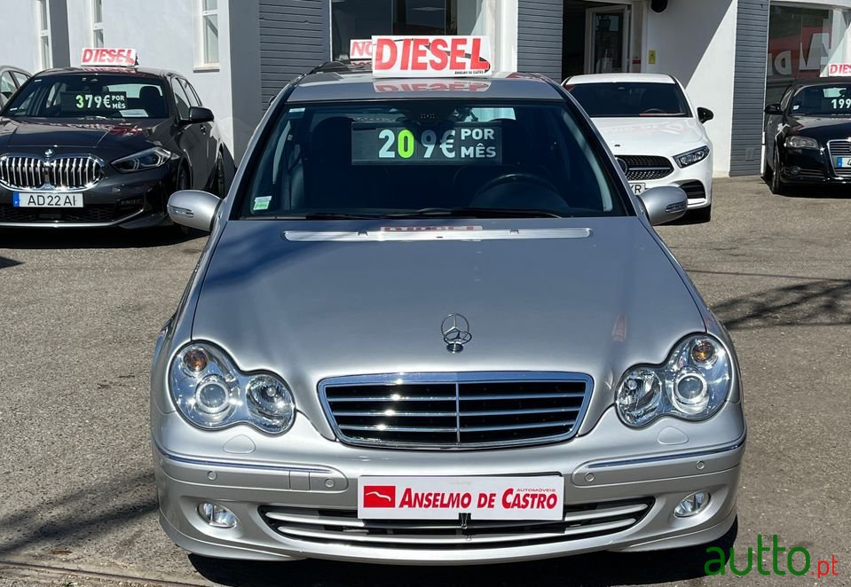 2006' Mercedes-Benz C-220 photo #3