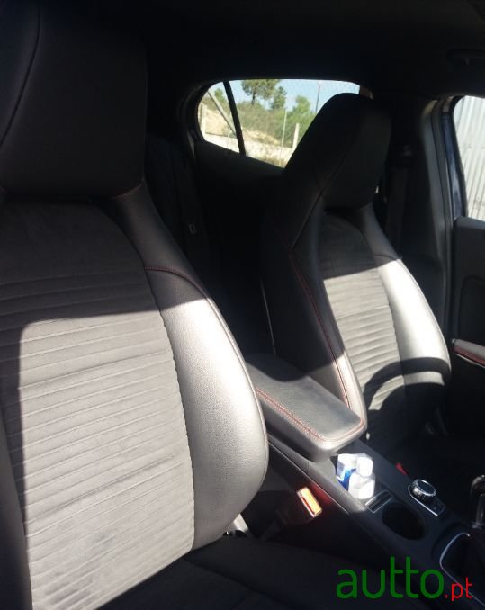 2017' Mercedes-Benz Gla-200 photo #5