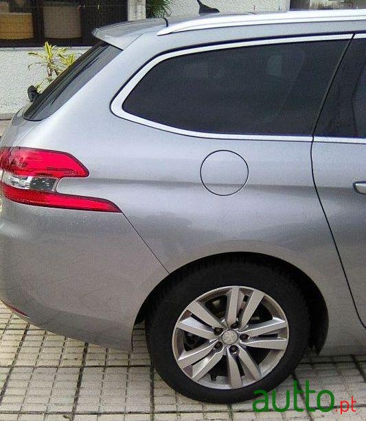 2014' Peugeot 308 Sw photo #3
